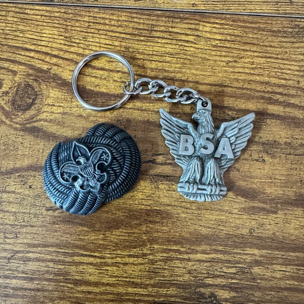 Boy Scouts BSA Eagle Fleur De Lis Neckerchief Slide Keychain Lot‎ Metal Scout
